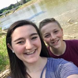 Meet your Posher, Chloe